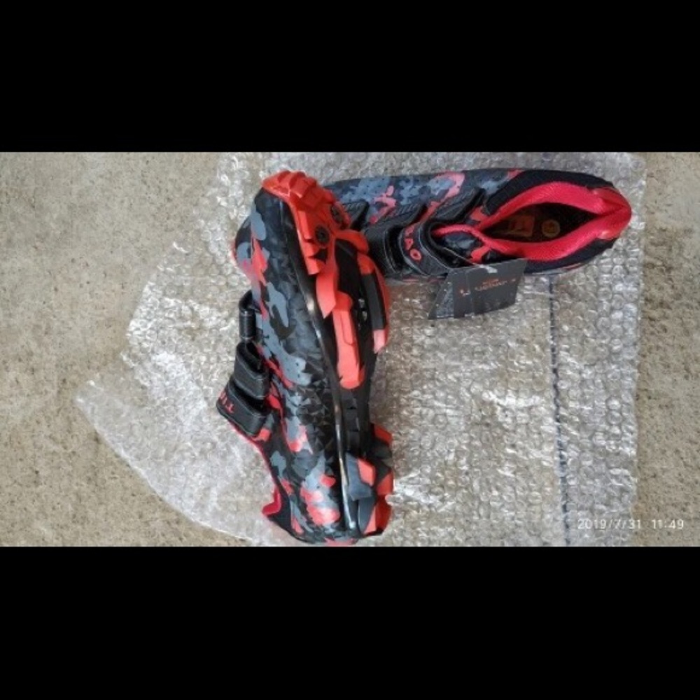 Gently used cycling shoes